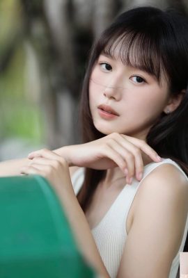 “Jin Xia”‘s legs and hot beauty are irresistible (10P)