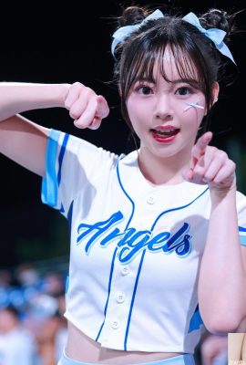 “Belle” is a temperamental girl with big and round breasts. She looks so fragrant in the photos (10P)