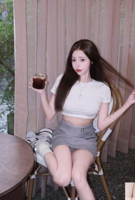 “Mengmeng Dong Mengzhu” has a plump figure that is stunning and can be seen from the evil perspective (10P)