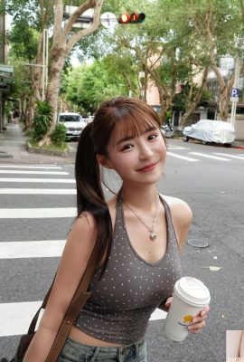 “Yuan Yuan” has a seductive body under her pure face (10P)