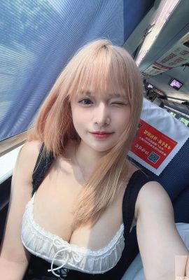 “Niu Niu Girl” has the best breasts and body curves (10P)