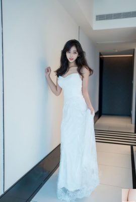 (Online collection) The latest work of beautiful beauty Shi Anan on October 31st with leaking breasts and cunt in white gauze