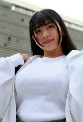 Anna Hanayagi: Natural busty country girl sightseeing in Tokyo without a bra ~ Anna-chan (G cup 97cm) Anna Hanayagi (21P)