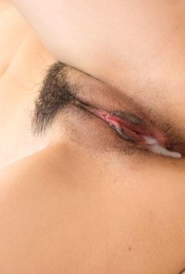 A slut in school uniform plays a bondage game with a group of boys and gets fucked until semen overflows (21P)