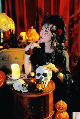 Rose Witch Chi Bai(32P)