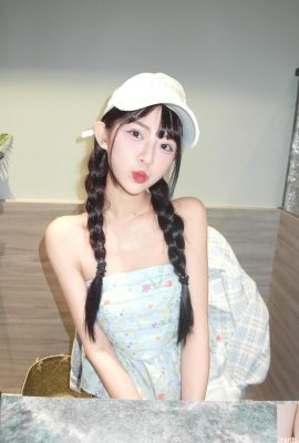 “Youxin”‘s dazzling appearance and good figure make people more and more fascinated by it (10P)