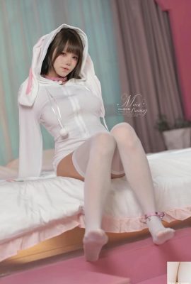 (Online collection) Take a bite of the rabbit girl – Snow Elephant Rabbit (32P)