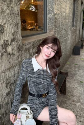 “Ruoyan” the innocent girl’s sweet smile brings full temptation… (10P)