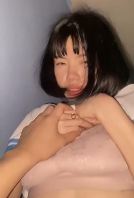 My girlfriend was betrayed by her boyfriend and she was penetrated from behind so that I could see her asshole clearly (10P)