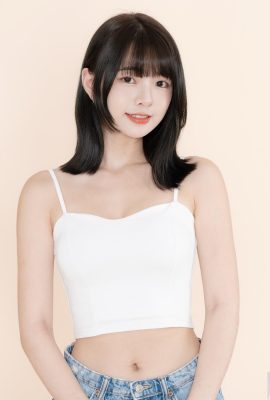 “Short hair, sweet wife look” Joy’s sexy and voluptuous figure is so eye-catching! Full curves attract endless reveries (14P)