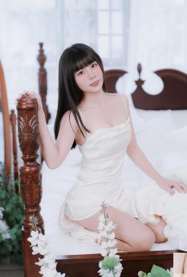 The cute girl “Tiger Girl” has a super cute face and gives people a full sense of love (10P)